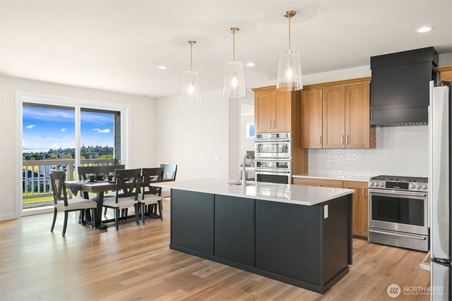 5423 Lonicera Drive, Blaine, WA 98230