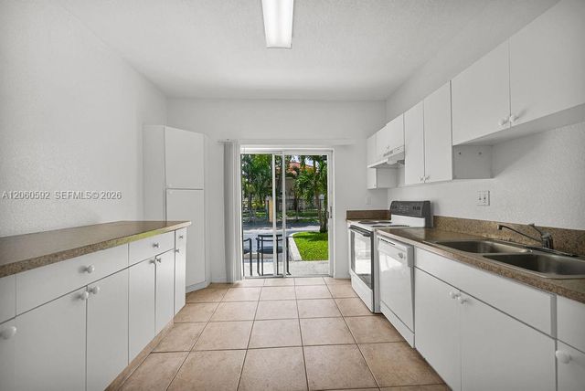 6900 NW 179th Street 1041, Hialeah, FL 33015