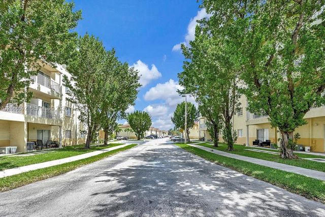 6900 NW 179th Street 1041, Hialeah, FL 33015