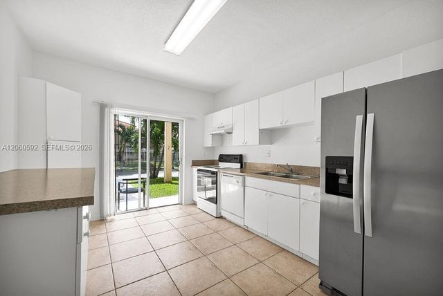 6900 NW 179th Street 1041, Hialeah, FL 33015