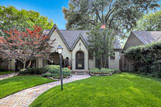 5303 Maple Springs Boulevard, Dallas, TX 75235