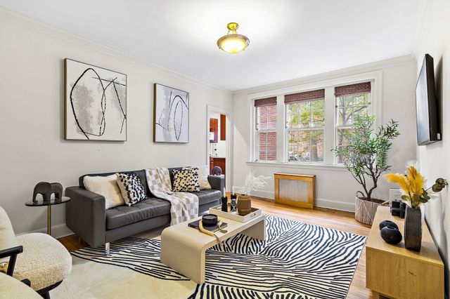 393 Broadway 8, Cambridge, MA 02139