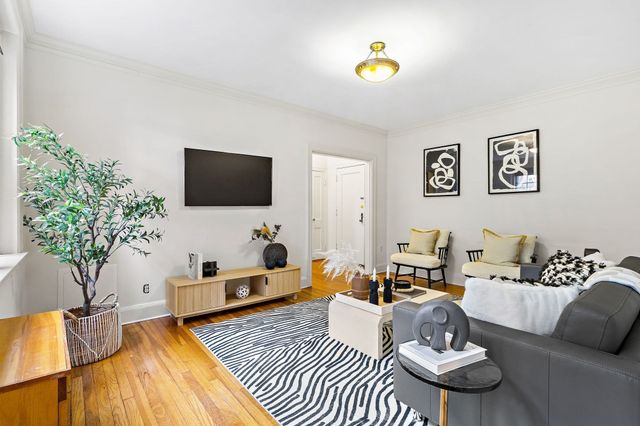 393 Broadway 8, Cambridge, MA 02139
