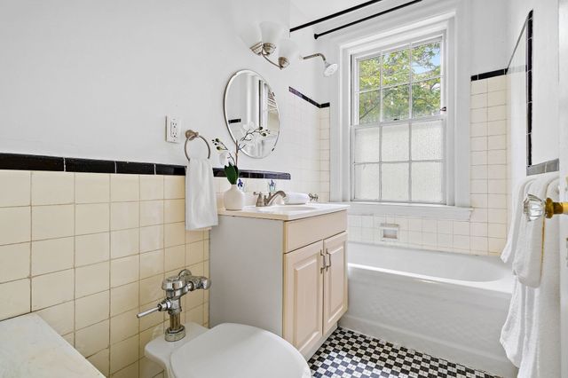 393 Broadway 8, Cambridge, MA 02139
