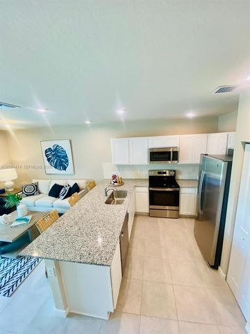 440 NW 11th Ave 1, Florida City, FL 33034