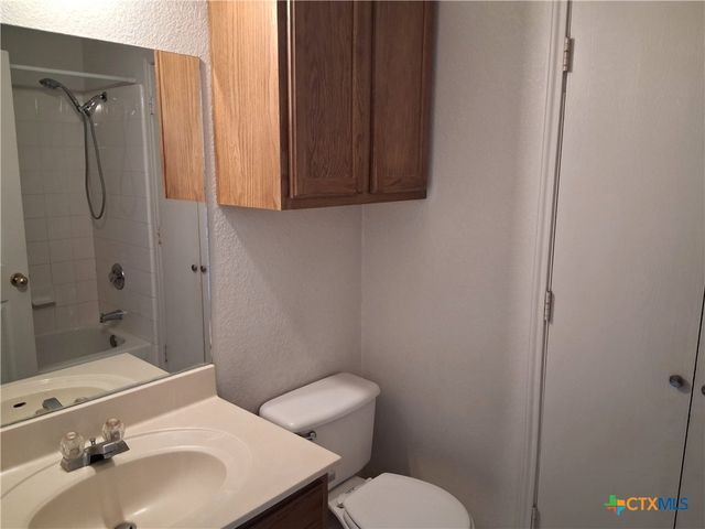 5803 Redstone Drive b, Killeen, TX 76543
