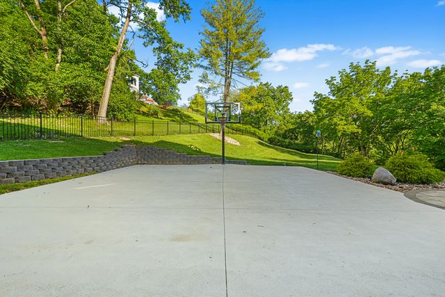 105 Stanbery Ridge, Fort Thomas, KY 41075