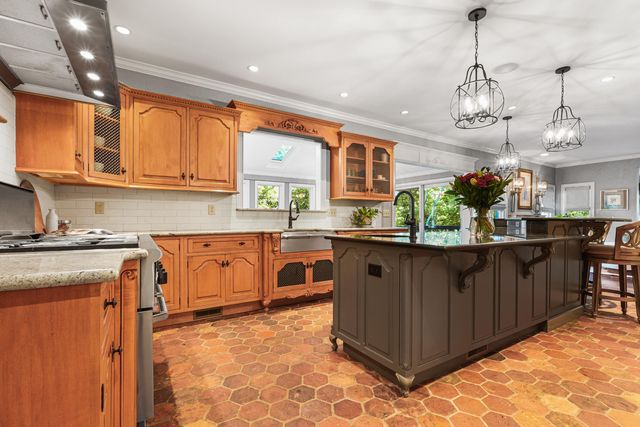 105 Stanbery Ridge, Fort Thomas, KY 41075