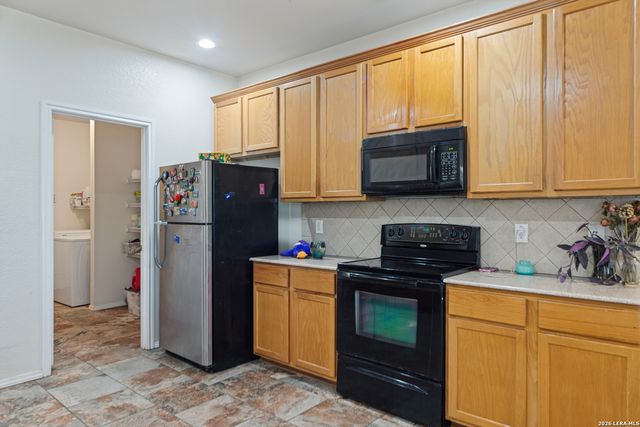 8235 Rockwell, San Antonio, TX 78249