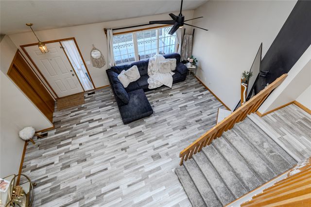 4425 Mills Civic Parkway 503, West Des Moines, IA 50265