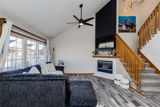 4425 Mills Civic Parkway 503, West Des Moines, IA 50265