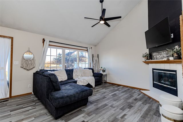 4425 Mills Civic Parkway 503, West Des Moines, IA 50265