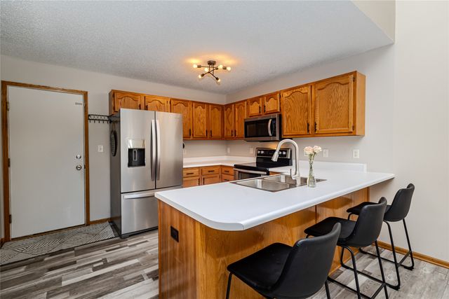 4425 Mills Civic Parkway 503, West Des Moines, IA 50265