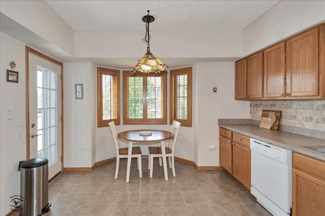 13129 Timber Trail 202, Palos Heights, IL 60463
