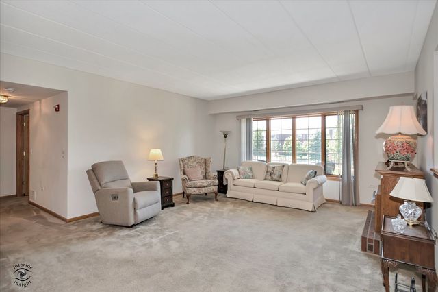 13129 Timber Trail 202, Palos Heights, IL 60463