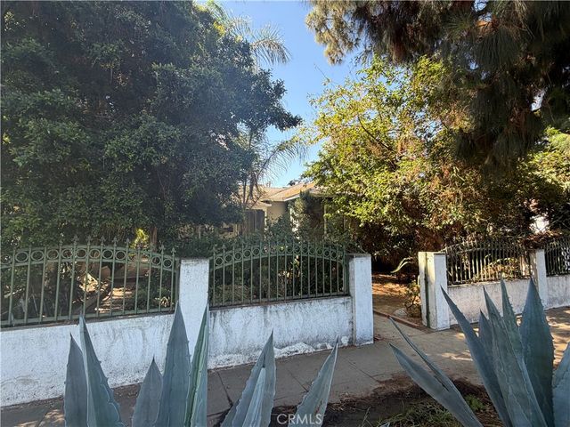 18750 Nordhoff, Los Angeles, CA 91324