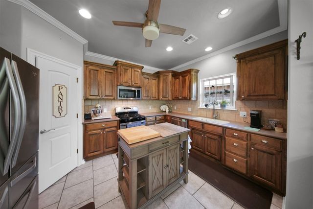 1840 Kamber Terrace, Edmond, OK 73003
