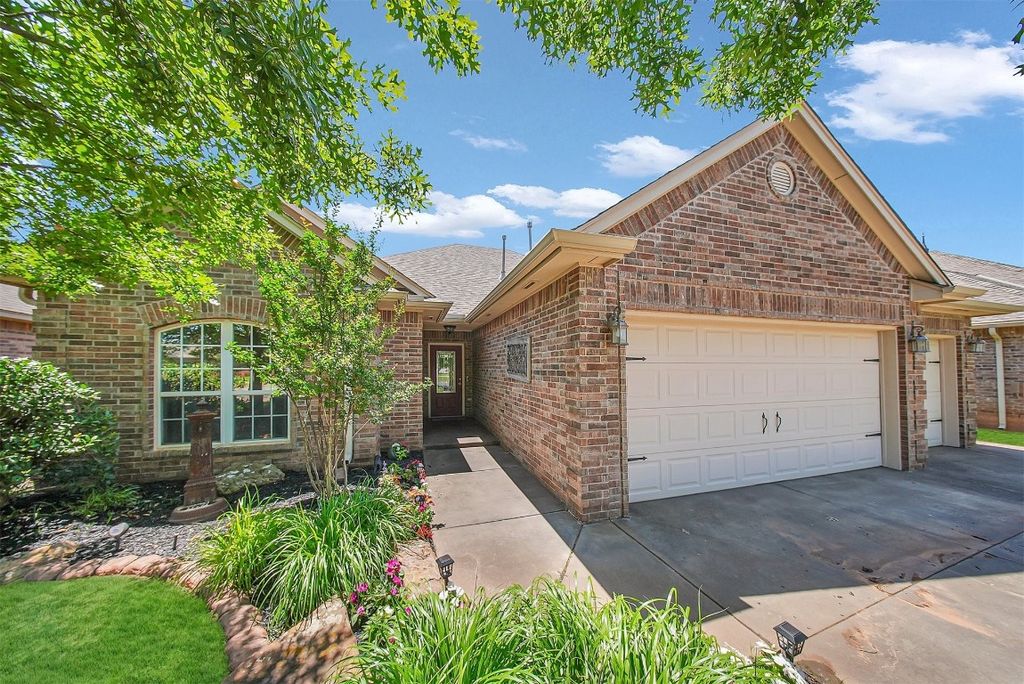 1840 Kamber Terrace, Edmond, OK 73003