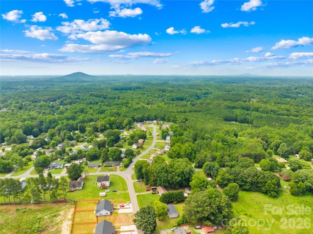 102 Wingate Drive, Stanley, NC 28164