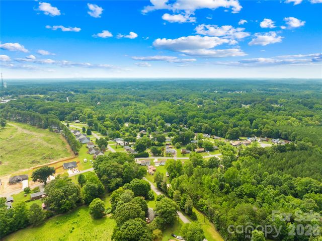 102 Wingate Drive, Stanley, NC 28164