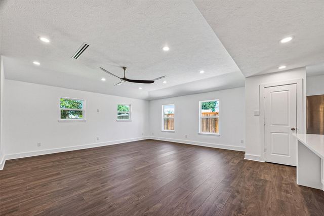 1338 Seaspray Court, Houston, TX 77008