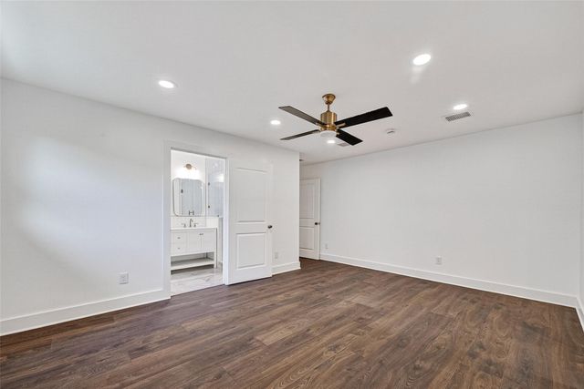 1338 Seaspray Court, Houston, TX 77008