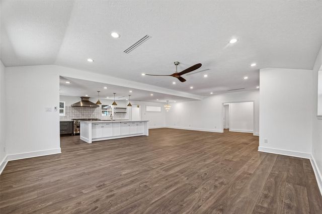 1338 Seaspray Court, Houston, TX 77008