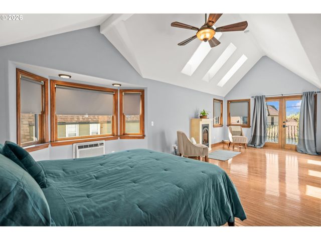 3221 Ne 38TH Ave, Portland, OR 97212