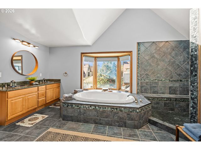 3221 Ne 38TH Ave, Portland, OR 97212