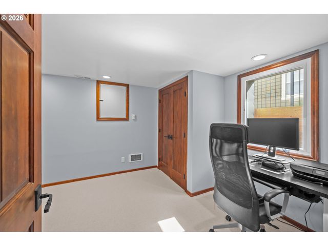 3221 Ne 38TH Ave, Portland, OR 97212