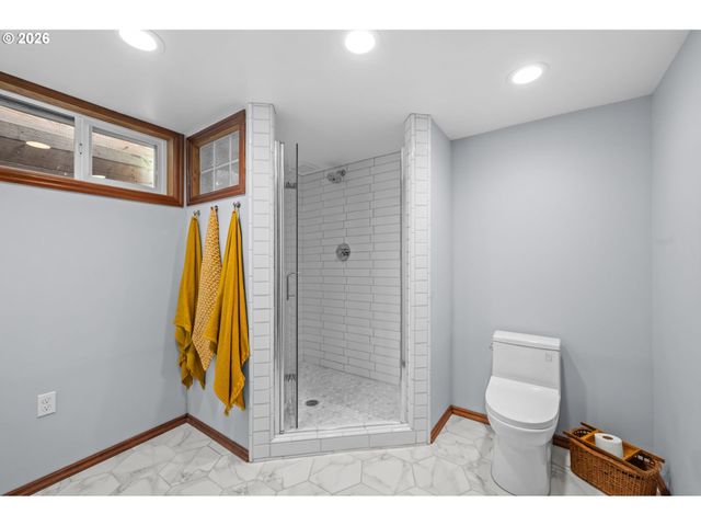 3221 Ne 38TH Ave, Portland, OR 97212