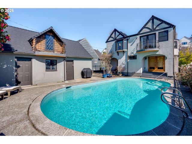 3221 Ne 38TH Ave, Portland, OR 97212