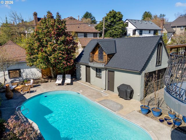 3221 Ne 38TH Ave, Portland, OR 97212