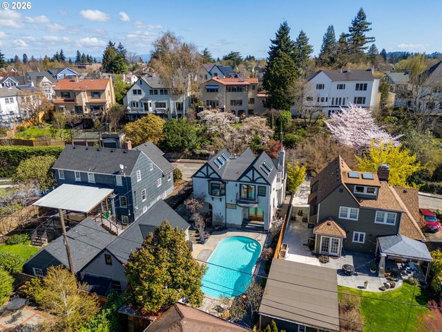 3221 Ne 38TH Ave, Portland, OR 97212