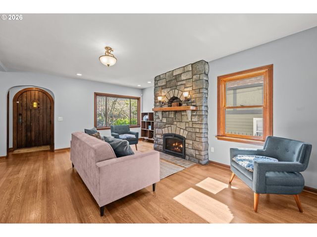 3221 Ne 38TH Ave, Portland, OR 97212