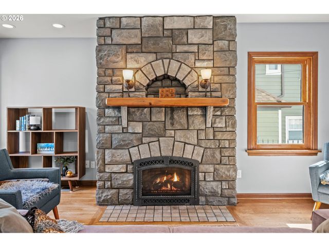 3221 Ne 38TH Ave, Portland, OR 97212