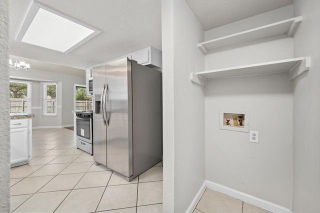 302 Splitrock ST, Round Rock, TX 78681