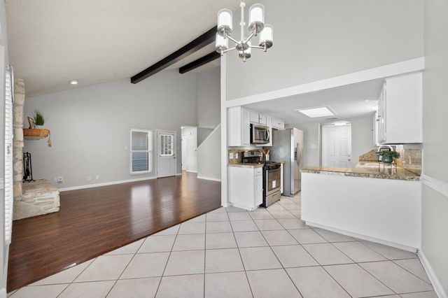 302 Splitrock ST, Round Rock, TX 78681