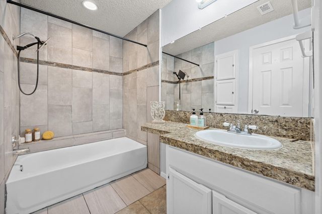 302 Splitrock ST, Round Rock, TX 78681