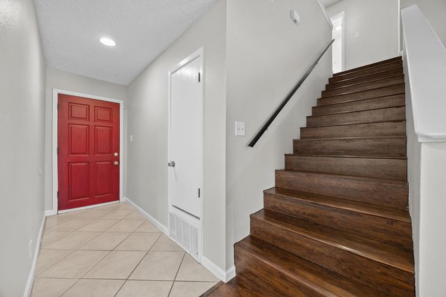 302 Splitrock ST, Round Rock, TX 78681