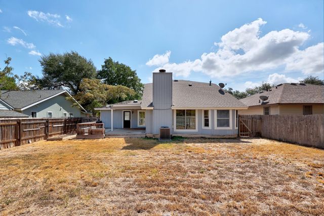 302 Splitrock ST, Round Rock, TX 78681
