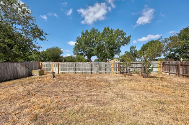 302 Splitrock ST, Round Rock, TX 78681