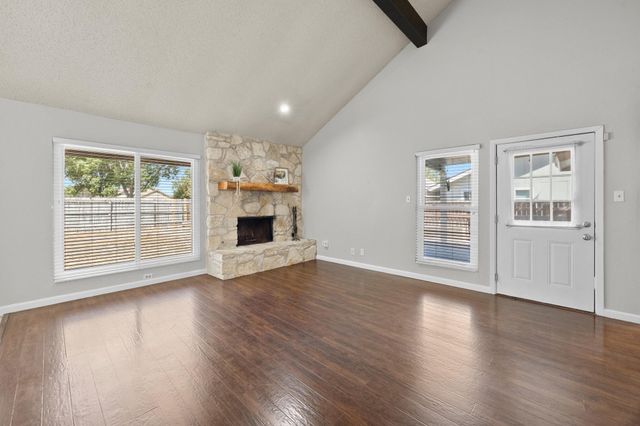 302 Splitrock ST, Round Rock, TX 78681