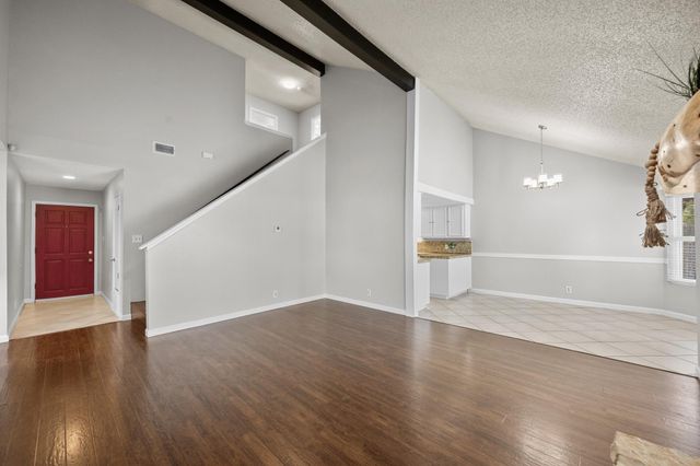 302 Splitrock ST, Round Rock, TX 78681