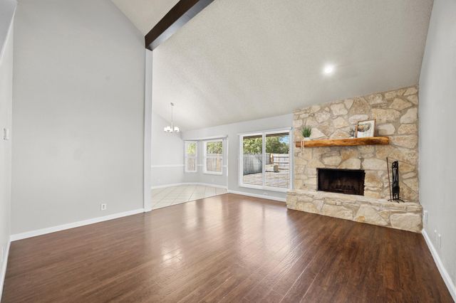 302 Splitrock ST, Round Rock, TX 78681