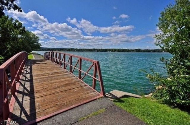 15 Glassboro Rd, Parsippany-troy Hills Twp., NJ 07054