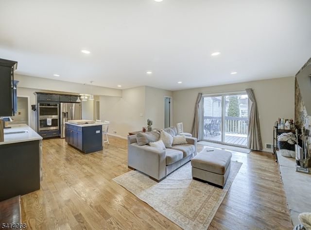 15 Glassboro Rd, Parsippany-troy Hills Twp., NJ 07054