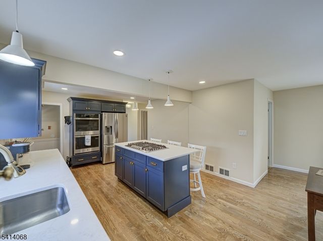 15 Glassboro Rd, Parsippany-troy Hills Twp., NJ 07054