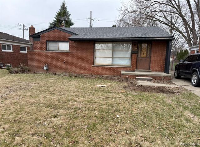 8225 Lochdale Street, Dearborn Heights, MI 48127