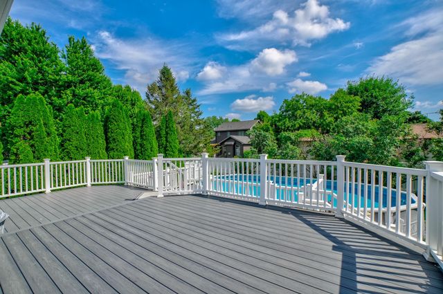 940 Leroy Lane, River Falls, WI 54022